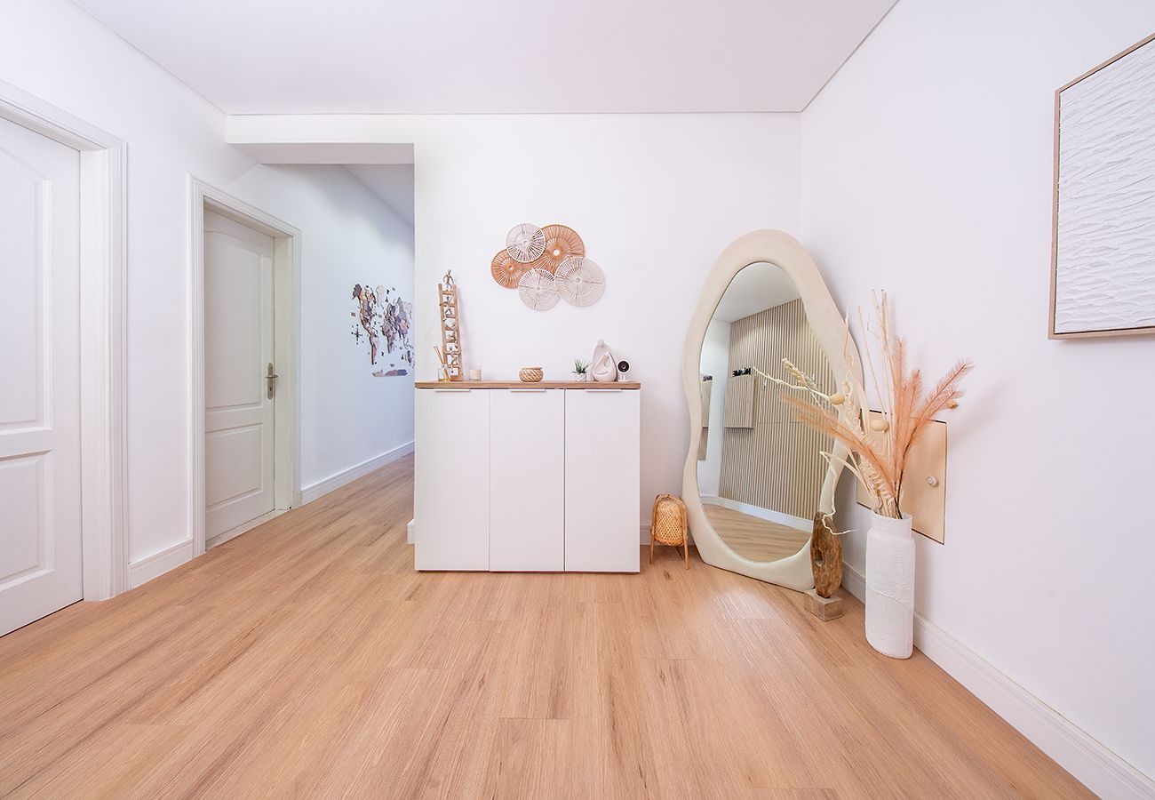 Villa in Dubai - 3 Bed Villa in Al Furjan with Private Pool and Gym