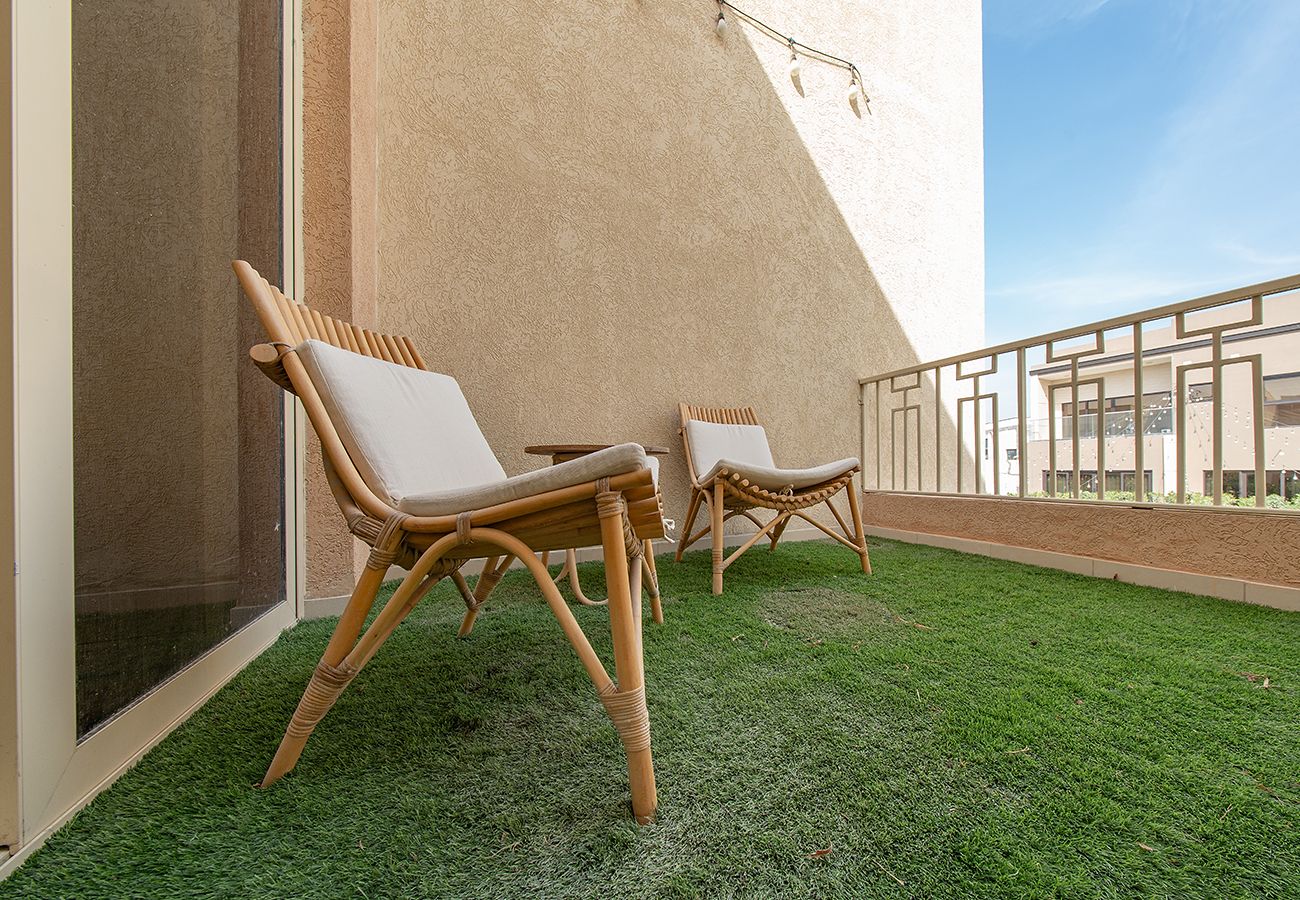 Villa in Dubai - 3 Bed Villa in Al Furjan with Private Pool and Gym