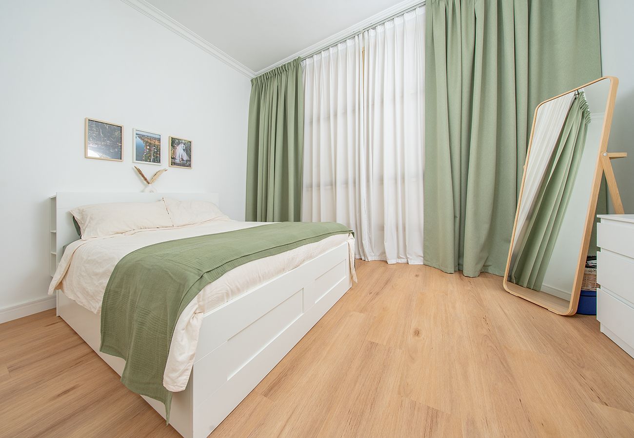 Villa in Dubai - 3 Bed Villa in Al Furjan with Private Pool and Gym