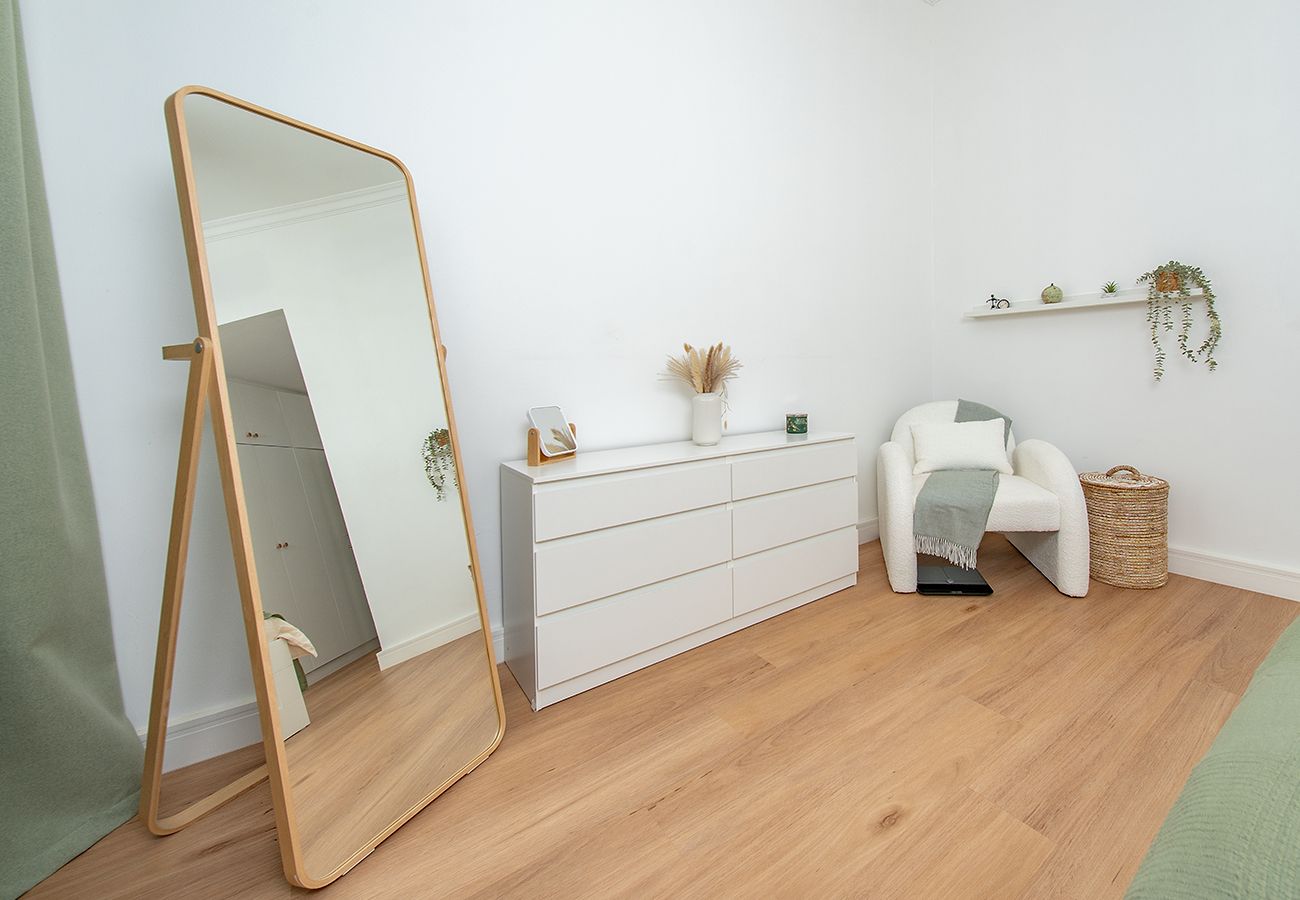 Villa in Dubai - 3 Bed Villa in Al Furjan with Private Pool and Gym