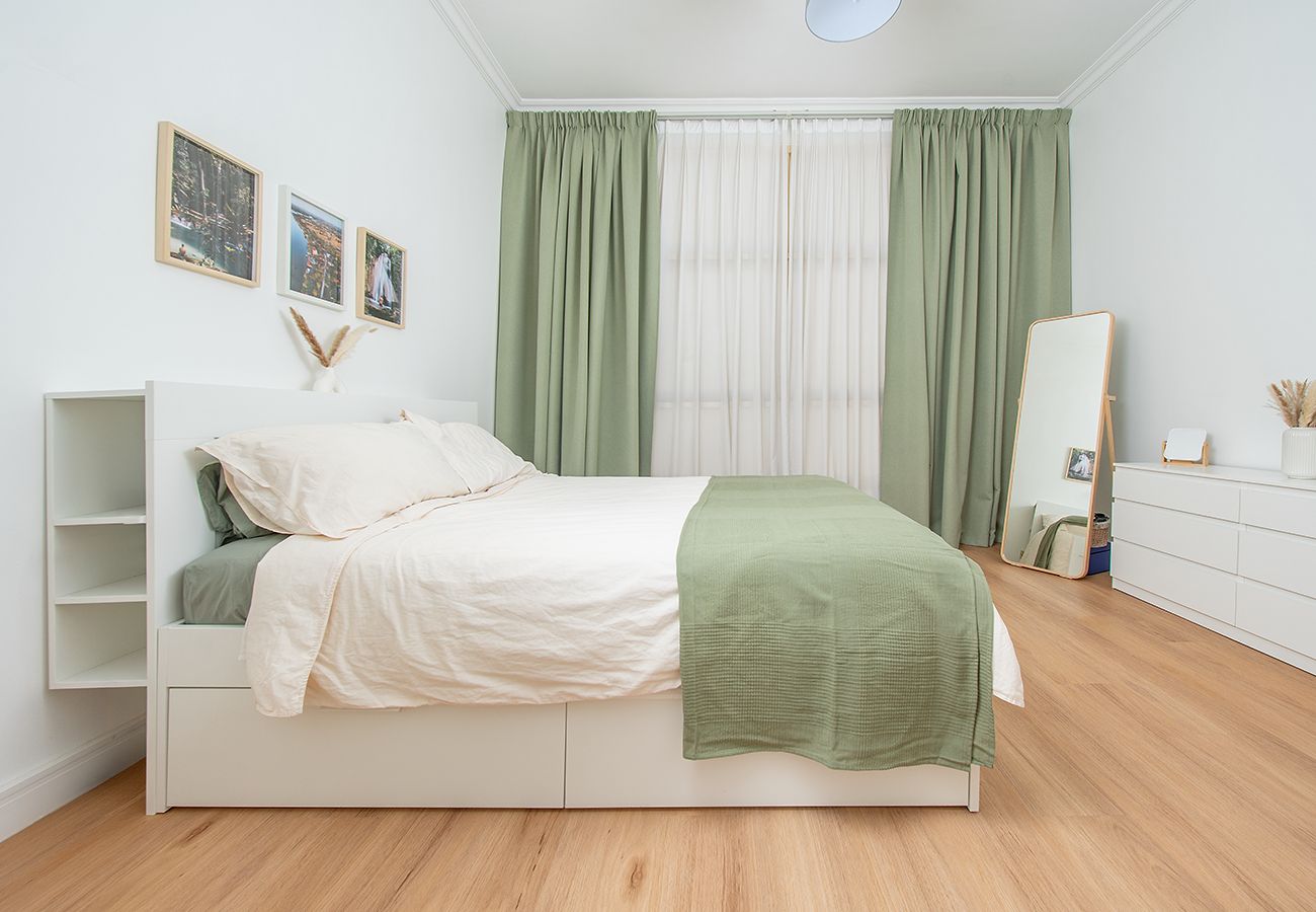 Villa in Dubai - 3 Bed Villa in Al Furjan with Private Pool and Gym