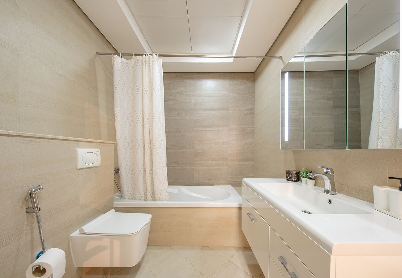 Villa in Dubai - 3 Bed Villa in Al Furjan with Private Pool and Gym