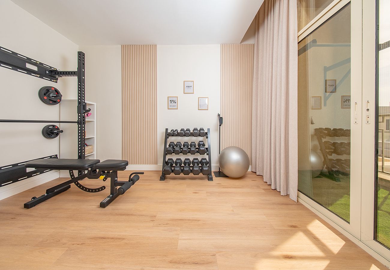 Villa in Dubai - 3 Bed Villa in Al Furjan with Private Pool and Gym