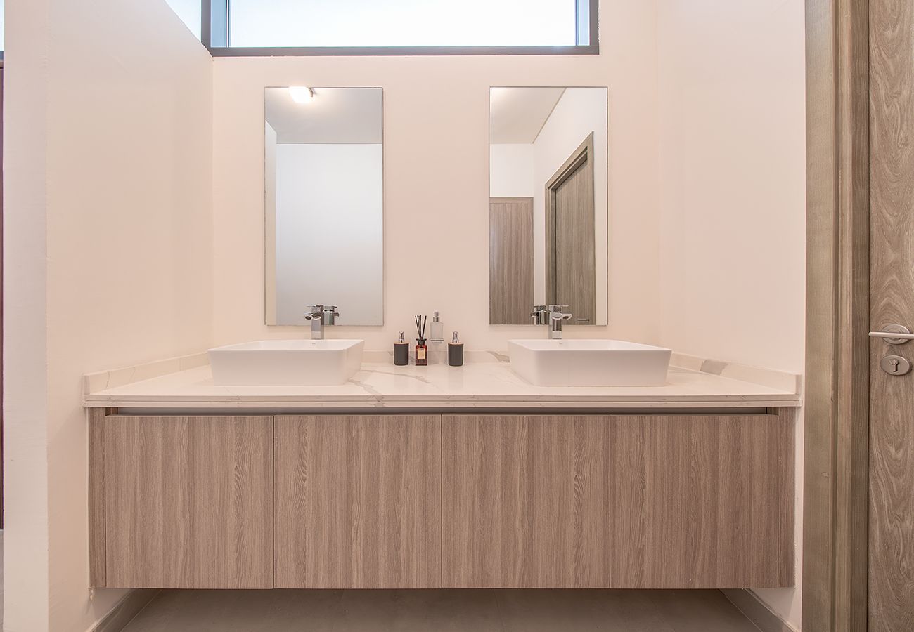 Villa in Ajmal Makan - Sea View Luxury Escape 5BR Private Pool Villa