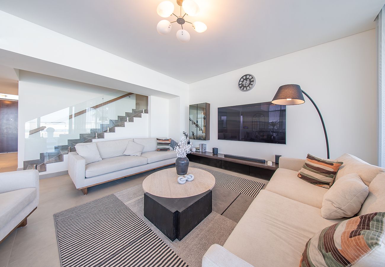 Villa in Ajmal Makan - Sea View Luxury Escape 5BR Private Pool Villa