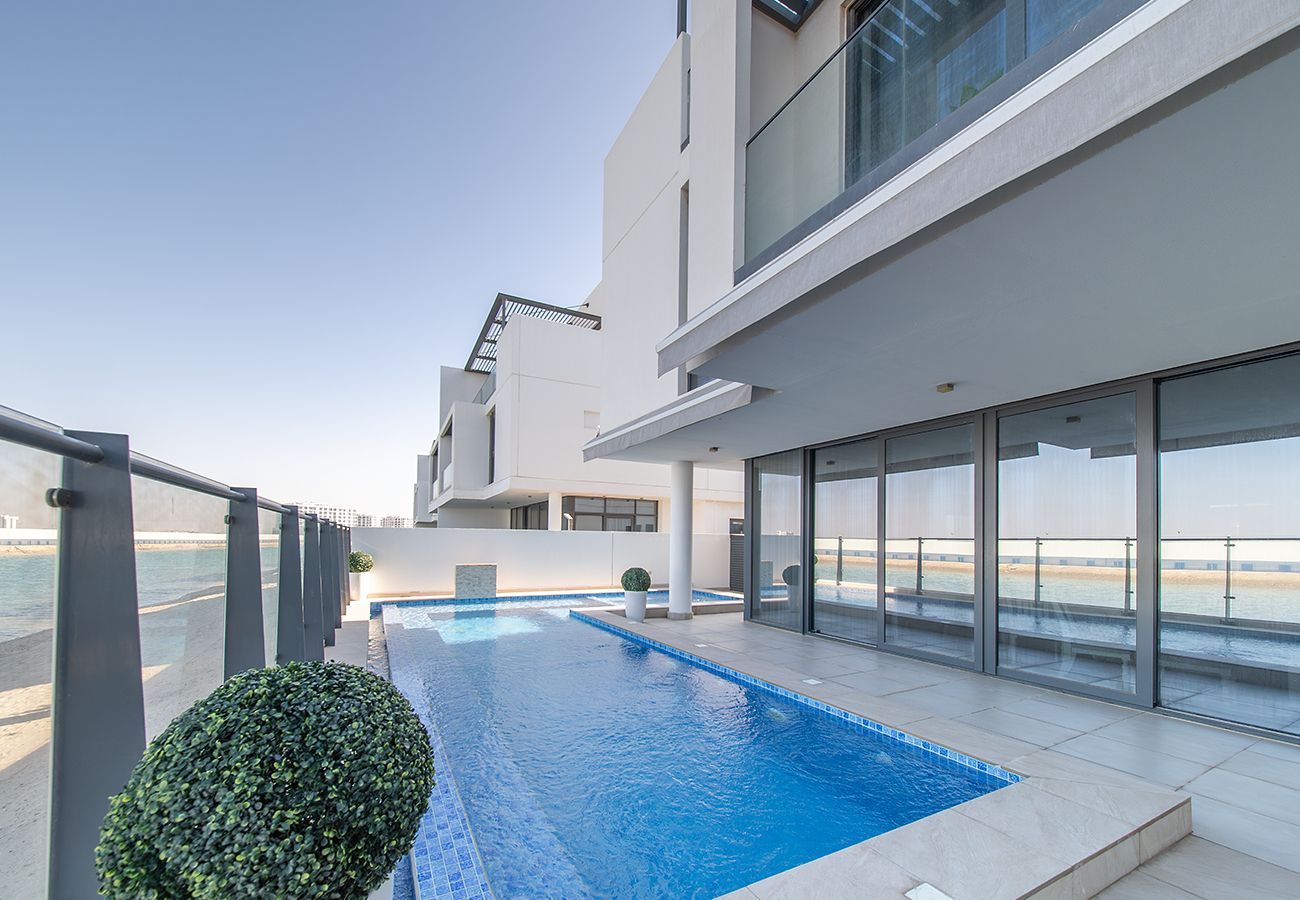 Villa in Ajmal Makan - Sea View Luxury Escape 5BR Private Pool Villa