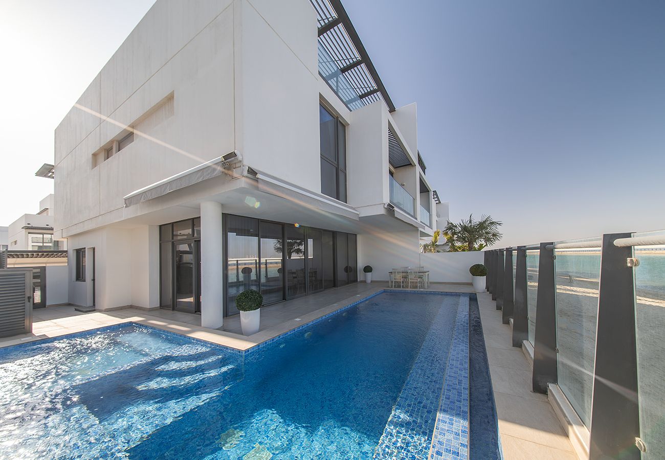 Villa in Ajmal Makan - Sea View Luxury Escape 5BR Private Pool Villa