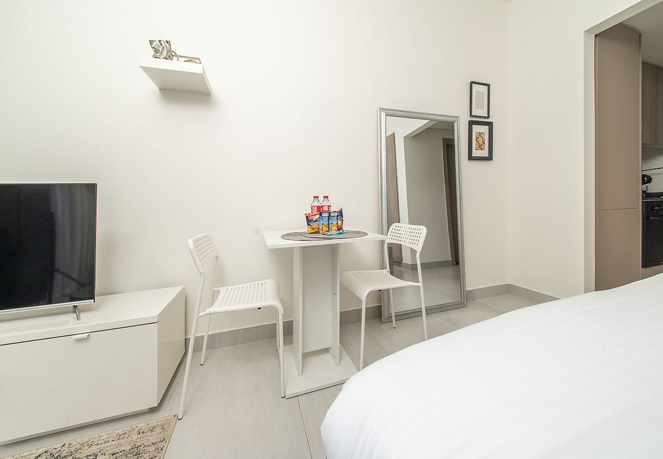 Studio in Dubai - Modern Studio in Oxford Boulevard JVC