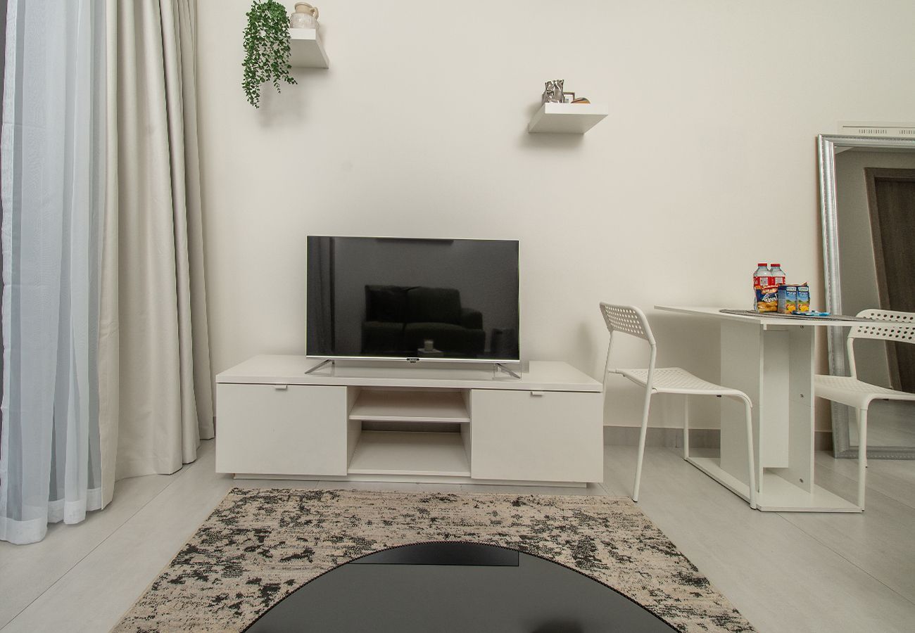 Studio in Dubai - Modern Studio in Oxford Boulevard JVC