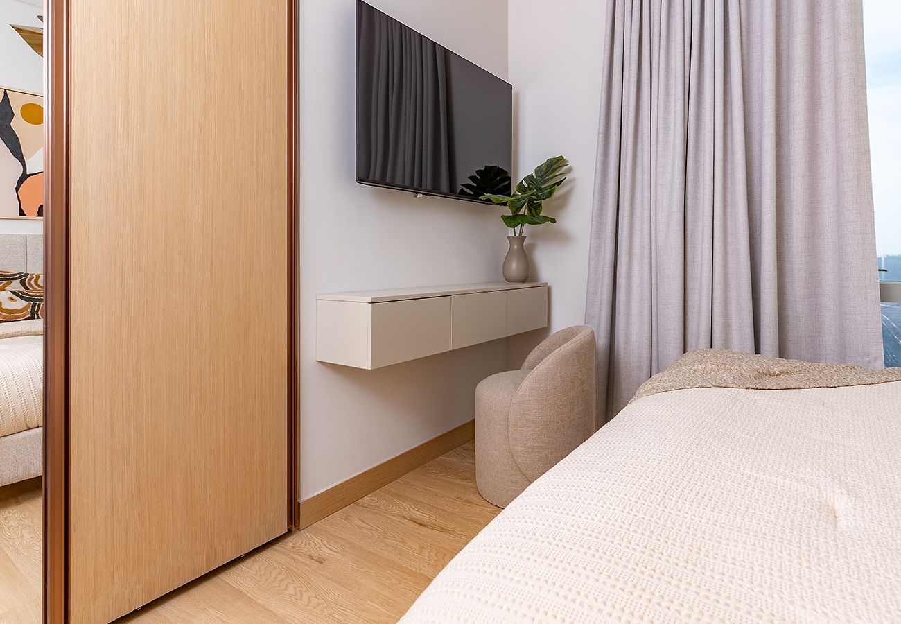 Apartment in Dubai - Premium 2BR In Vida with Burj Khalifa View