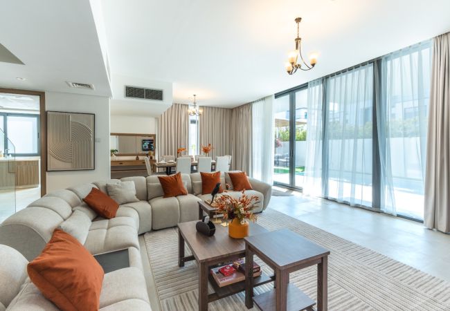 Villa in Ajmal Makan - Luxury 5BR Villa in Ajmal Makan with Private Pool