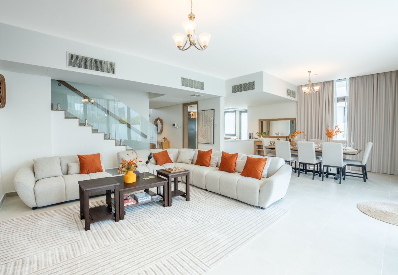 Villa in Ajmal Makan - Luxury 5BR Villa in Ajmal Makan with Private Pool