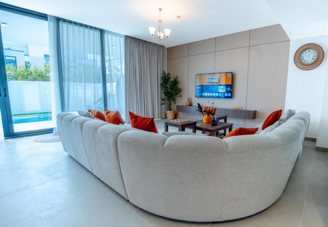 Villa in Ajmal Makan - Luxury 5BR Villa in Ajmal Makan with Private Pool