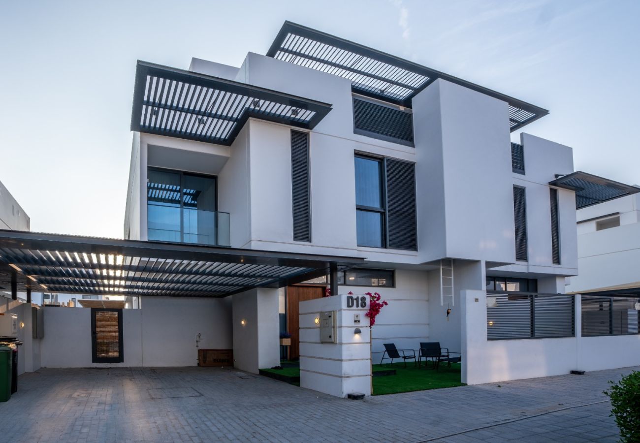 Villa in Ajmal Makan - Luxury 5BR Villa in Ajmal Makan with Private Pool