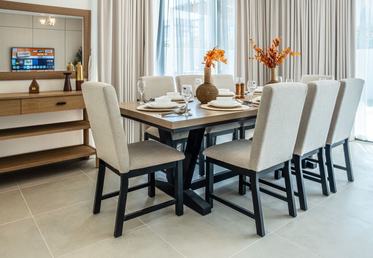 Villa in Ajmal Makan - Luxury 5BR Villa in Ajmal Makan with Private Pool