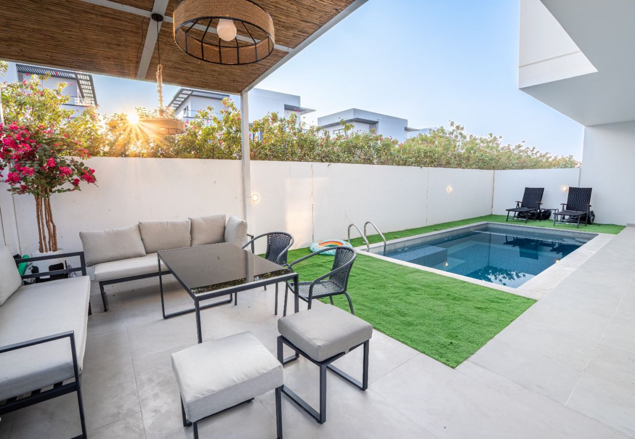 Villa in Ajmal Makan - Luxury 5BR Villa in Ajmal Makan with Private Pool