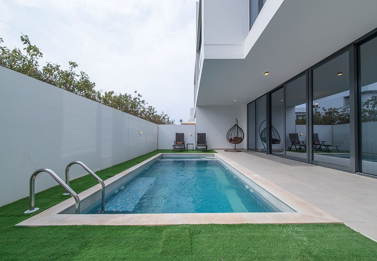 Villa in Ajmal Makan - Luxury 5BR Villa in Ajmal Makan with Private Pool