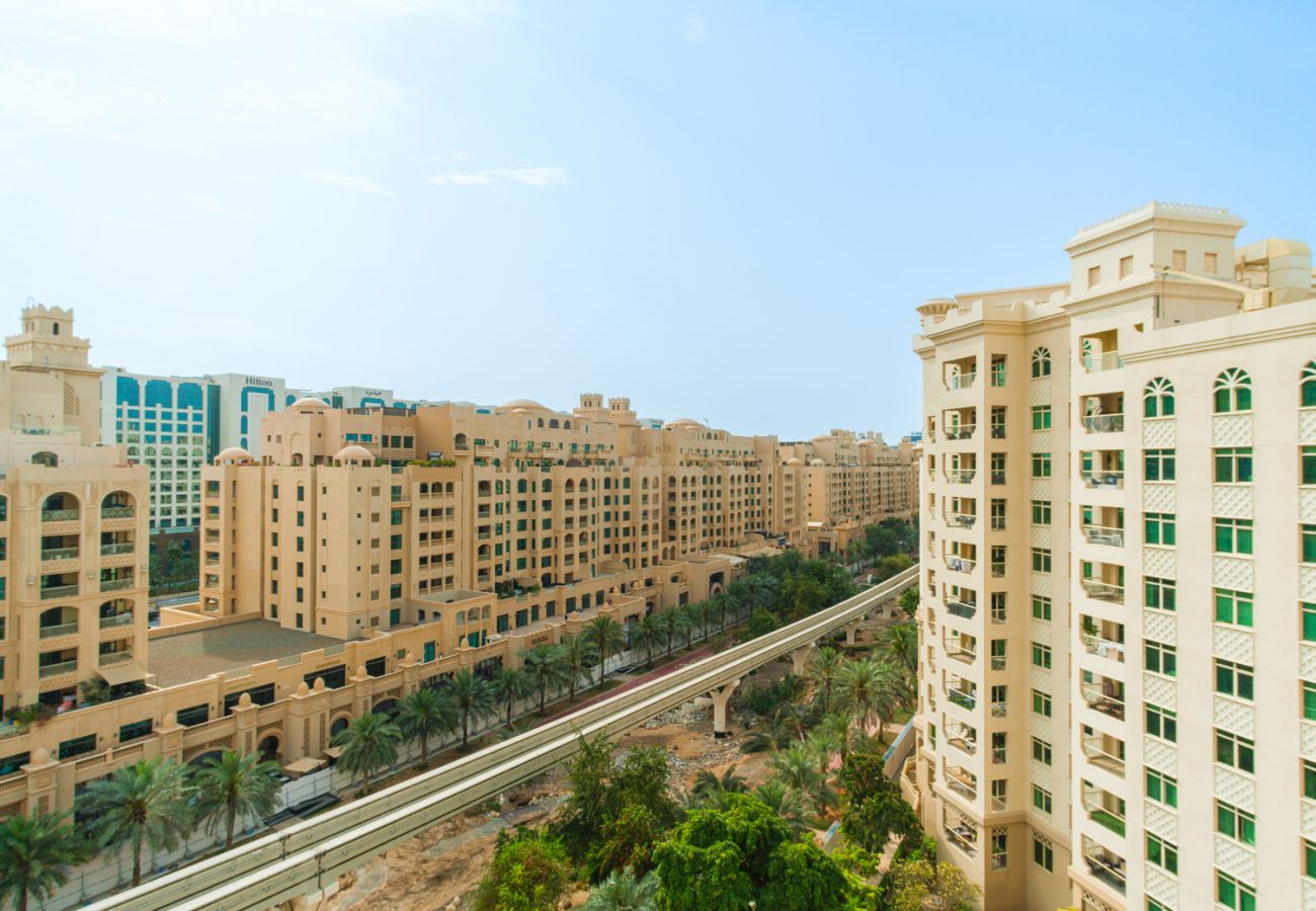 Apartment in Dubai - Stylish 1BR in Shoreline with Beach Access