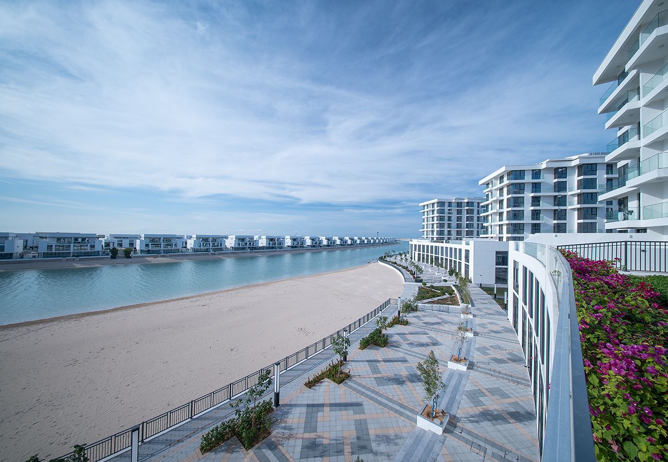 Apartment in Ajmal Makan - Modern 1BR In Blue Bay Walk Ajmal Makan