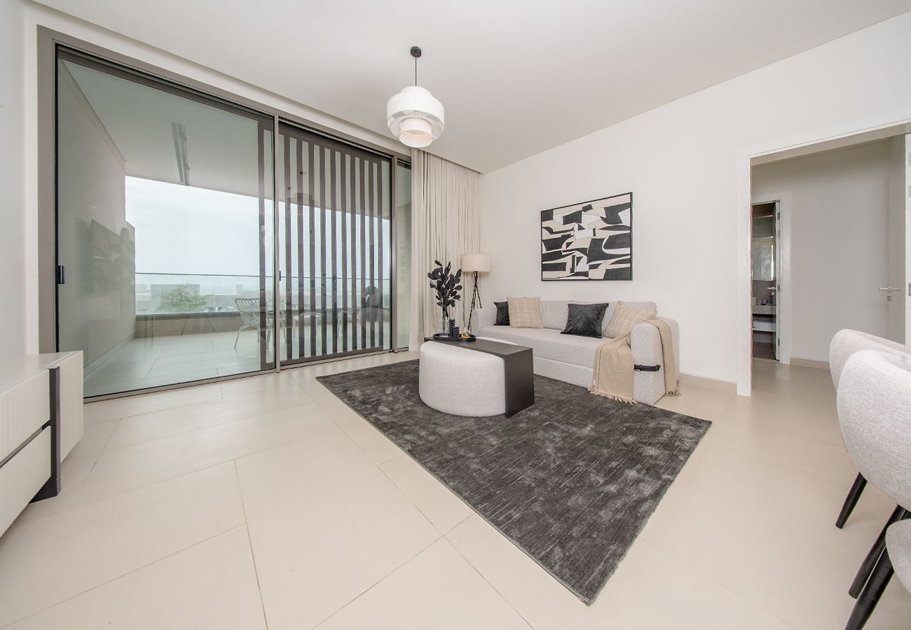Apartment in Ajman - Stylish 1BR in Al Zohra Seaside Hills with Beachside Living