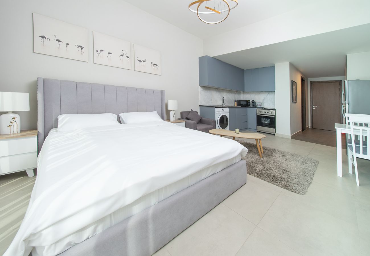 Studio in Dubai - Cozy Studio in Living Garden 2 JVC