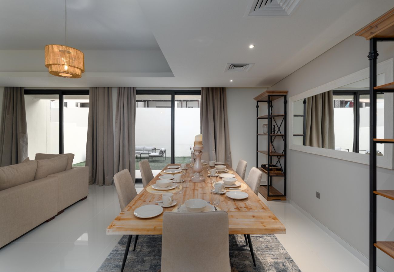 Villa in Dubai - Spacious 5BR Villa DAMAC HILLS 2 ASTER 