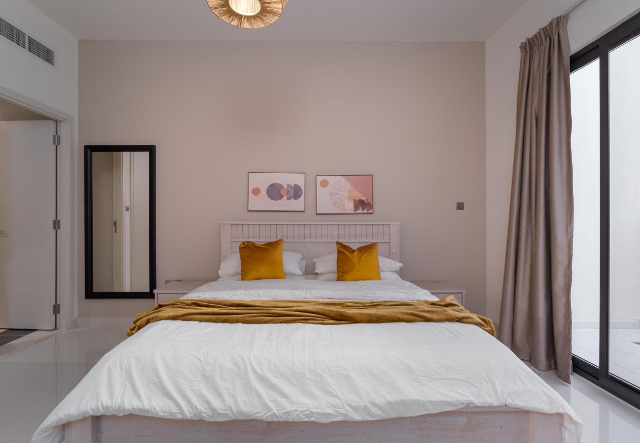 Villa in Dubai - Spacious 5BR Villa DAMAC HILLS 2 ASTER 