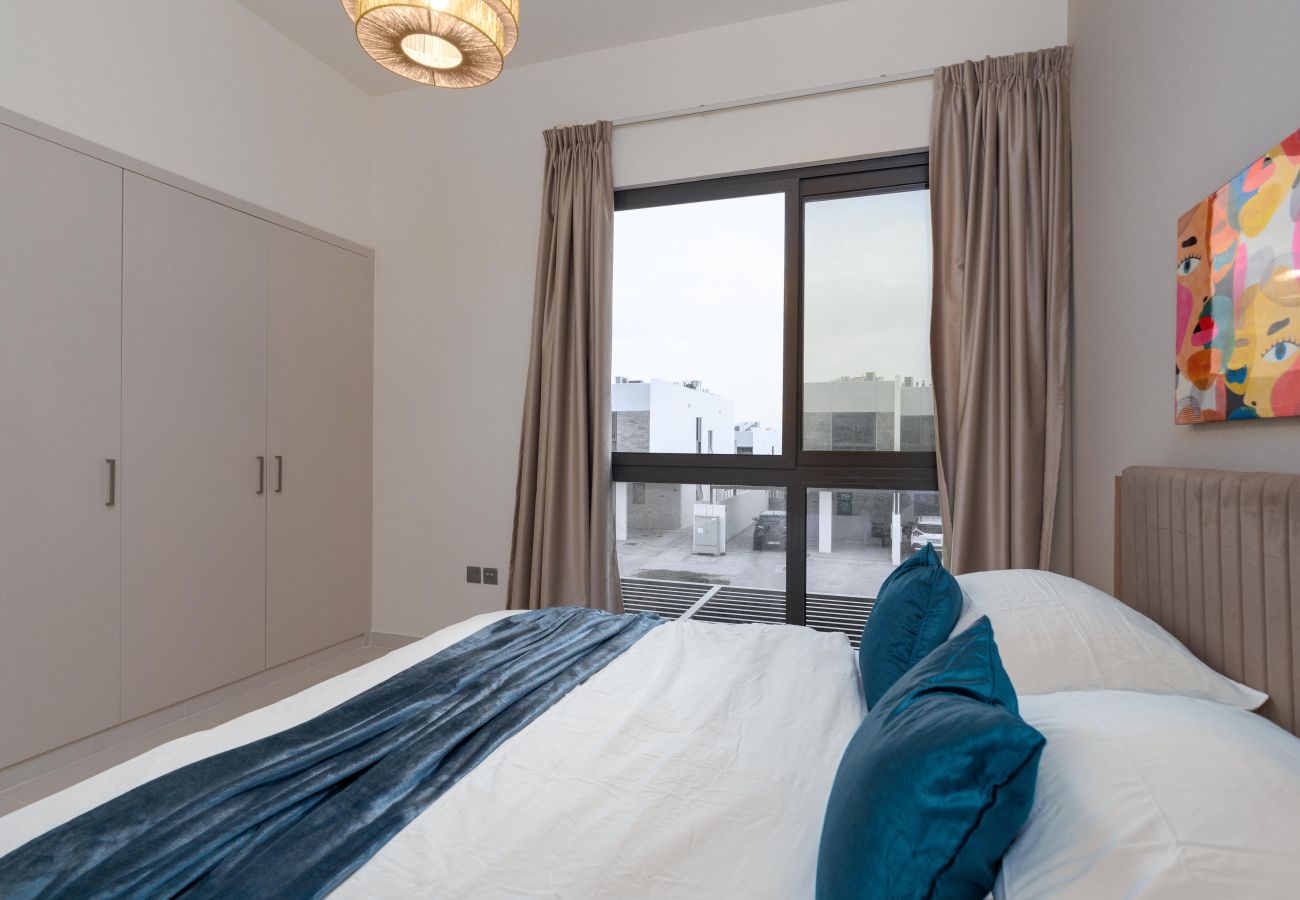 Villa in Dubai - Spacious 5BR Villa DAMAC HILLS 2 ASTER 