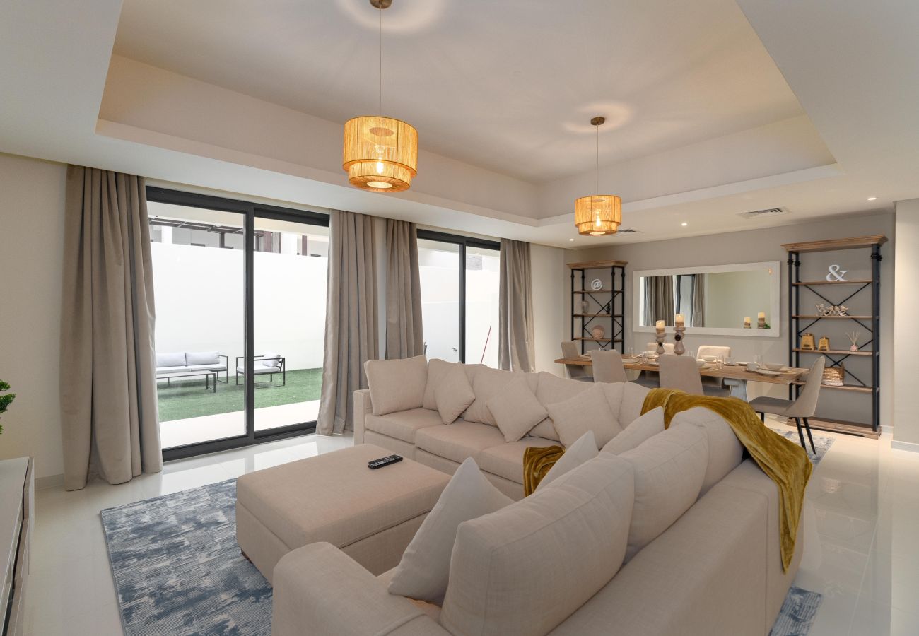 Villa in Dubai - Spacious 5BR Villa DAMAC HILLS 2 ASTER 