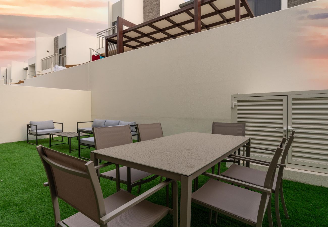 Villa in Dubai - Spacious 5BR Villa DAMAC HILLS 2 ASTER 