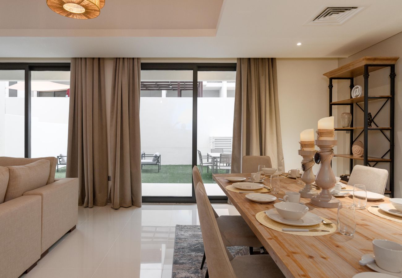 Villa in Dubai - Spacious 5BR Villa DAMAC HILLS 2 ASTER 