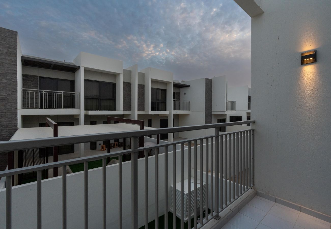 Villa in Dubai - Spacious 5BR Villa DAMAC HILLS 2 ASTER 
