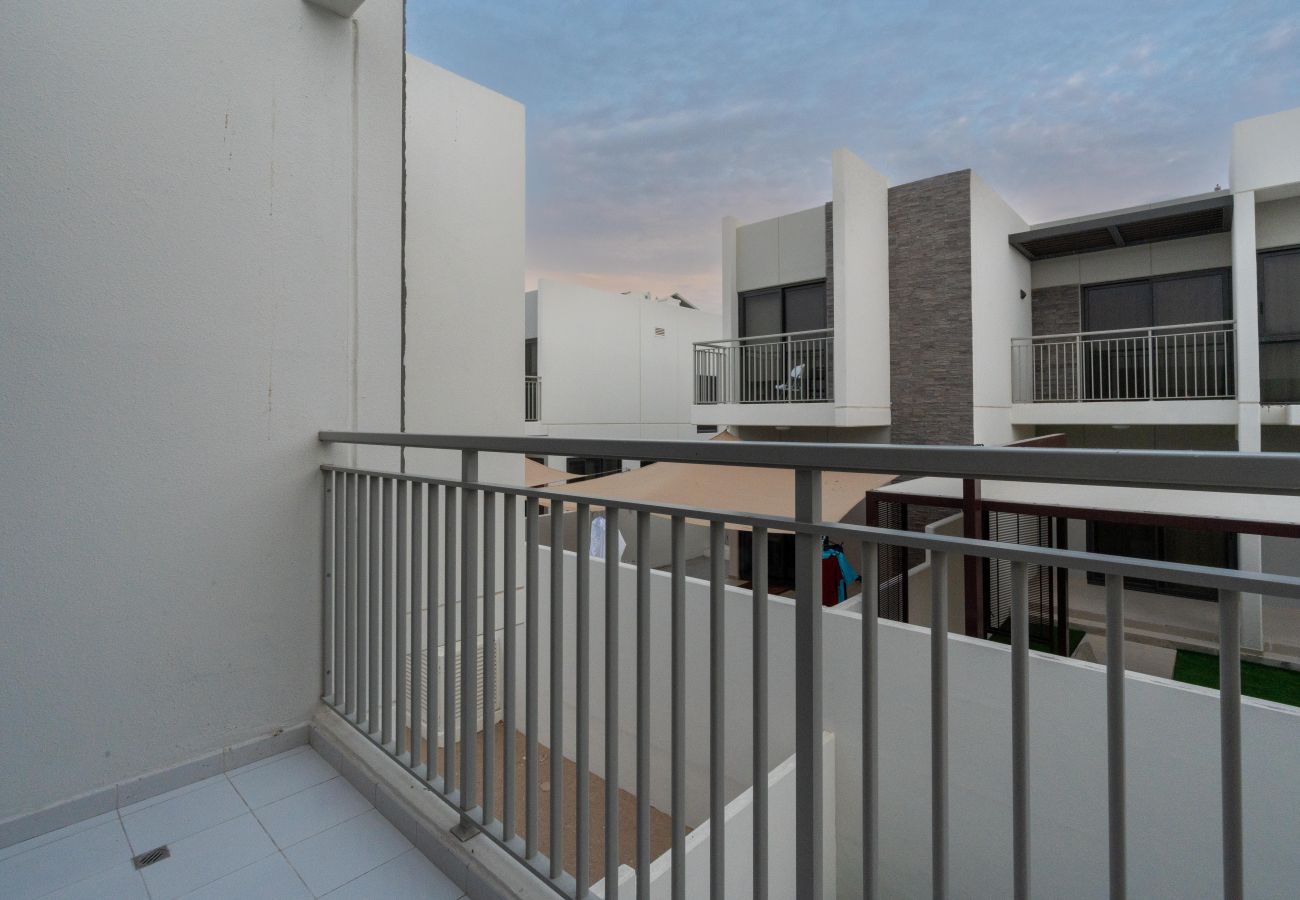 Villa in Dubai - Spacious 5BR Villa DAMAC HILLS 2 ASTER 