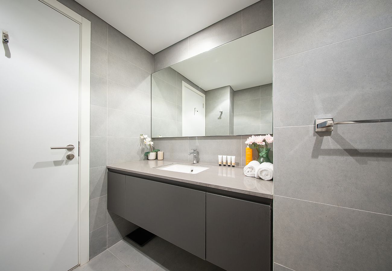 Apartment in Sharjah - Modern 1BR in Tiraz 4, Aljada