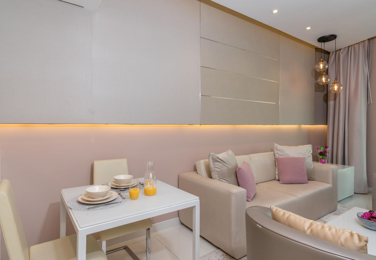 Apartment in Dubai - Modern 1BR in DAMAC Voleo Prime Location