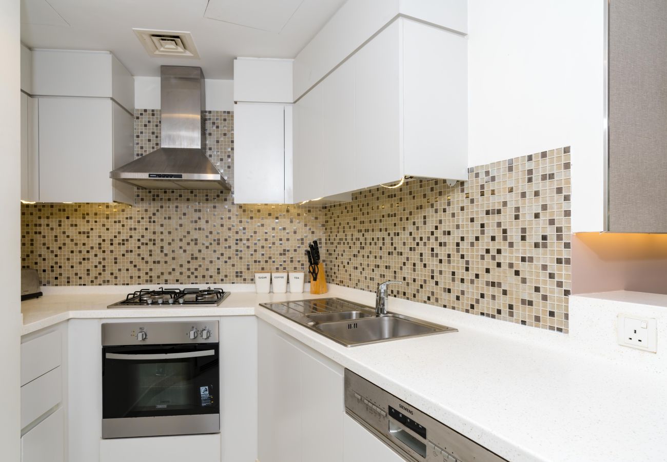 Apartment in Dubai - Modern 1BR in DAMAC Voleo Prime Location