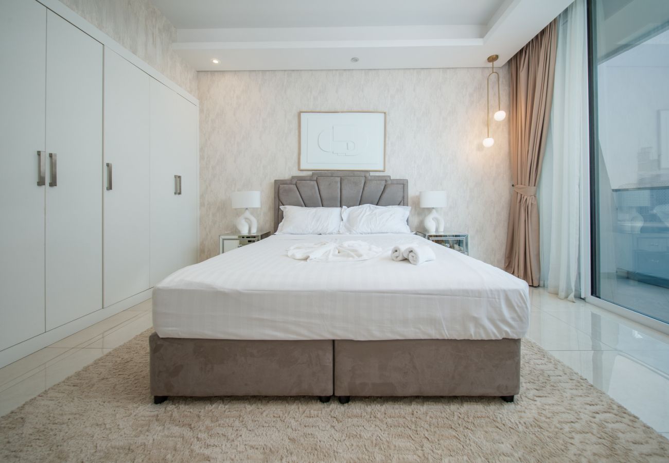 Studio in Dubai - Modern Studio in Waves Tower Prime Location