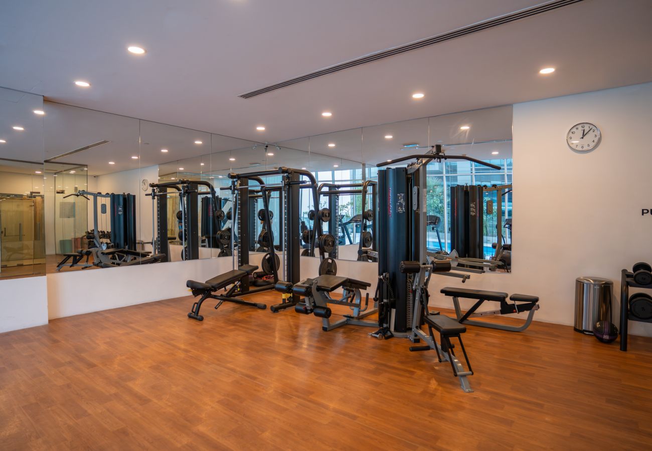 Studio in Dubai - Modern Studio in Waves Tower Prime Location