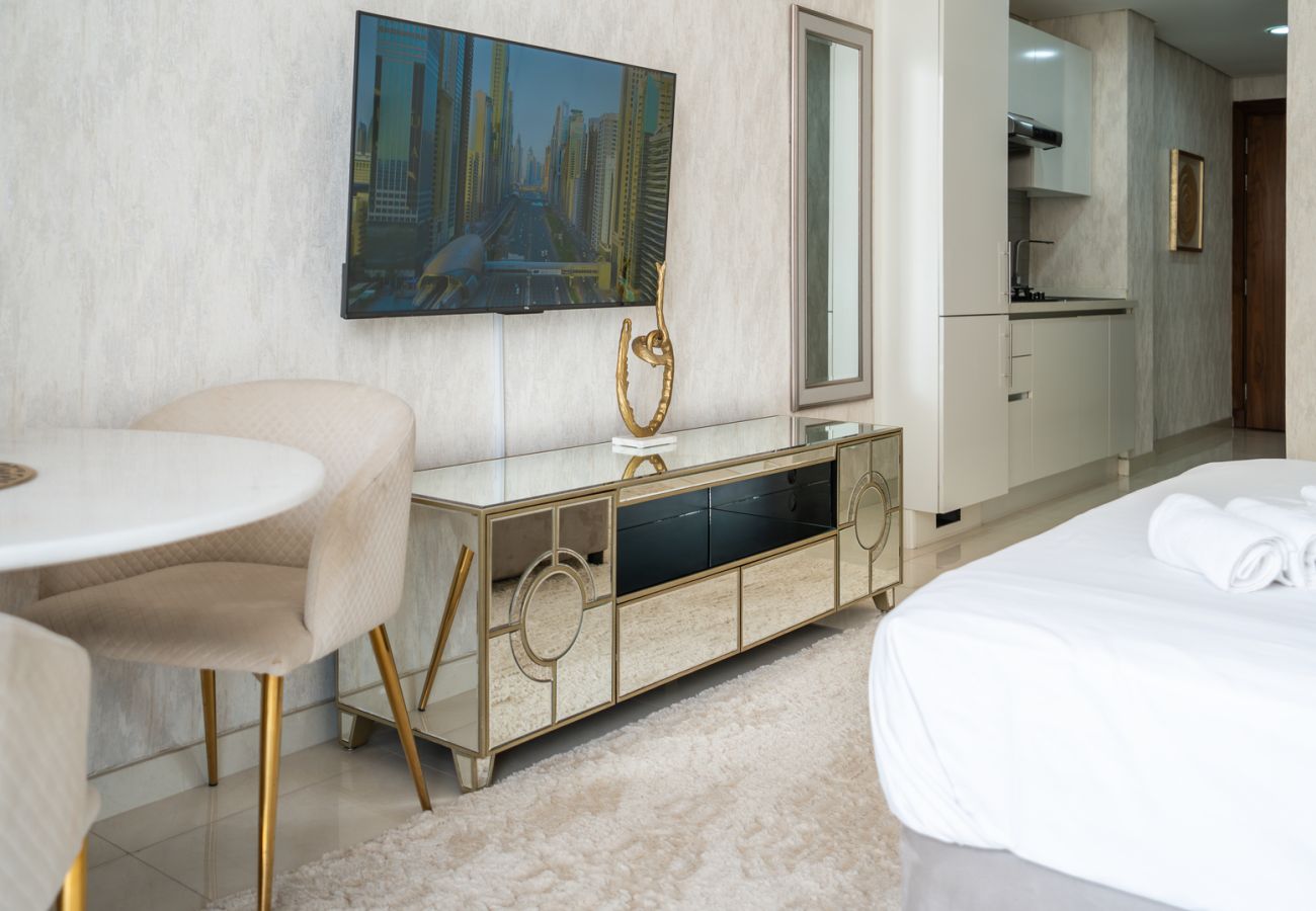Studio in Dubai - Modern Studio in Waves Tower Prime Location