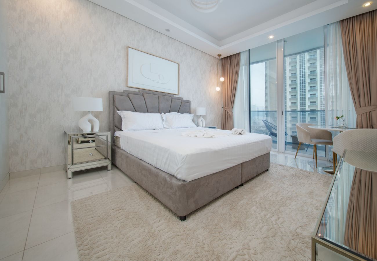 Studio in Dubai - Modern Studio in Waves Tower Prime Location