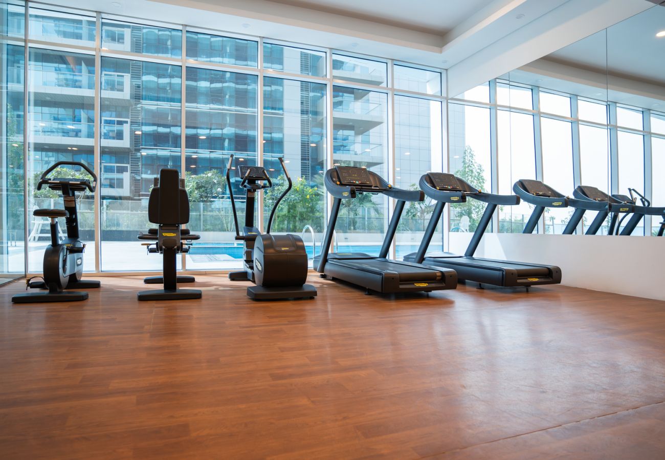 Studio in Dubai - Modern Studio in Waves Tower Prime Location