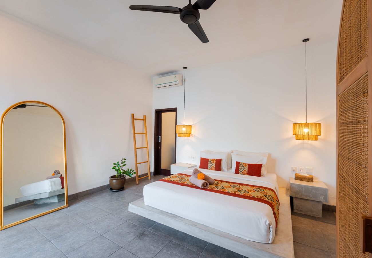 Villa in Canggu - Tropical 3BR Villa with Private Pool in Canggu