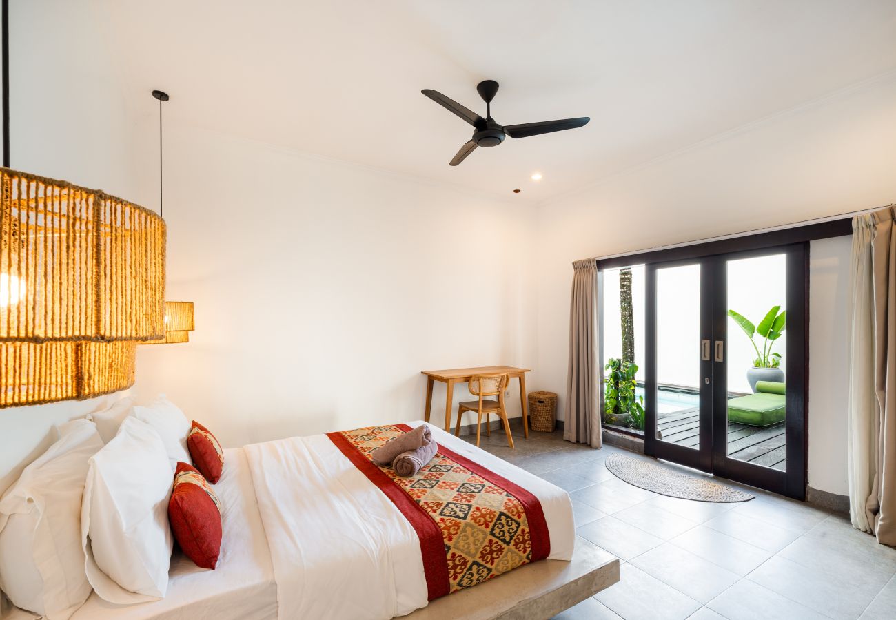 Villa in Canggu - Tropical 3BR Villa with Private Pool in Canggu
