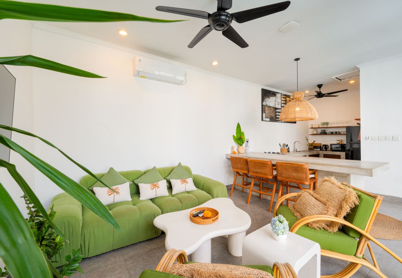 Villa in Canggu - Tropical 3BR Villa with Private Pool in Canggu