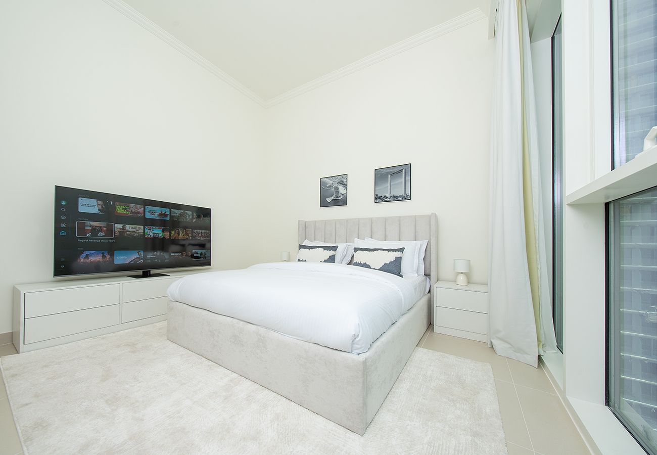 Apartment in Dubai - Beachfront 1BR at Palace Residence
