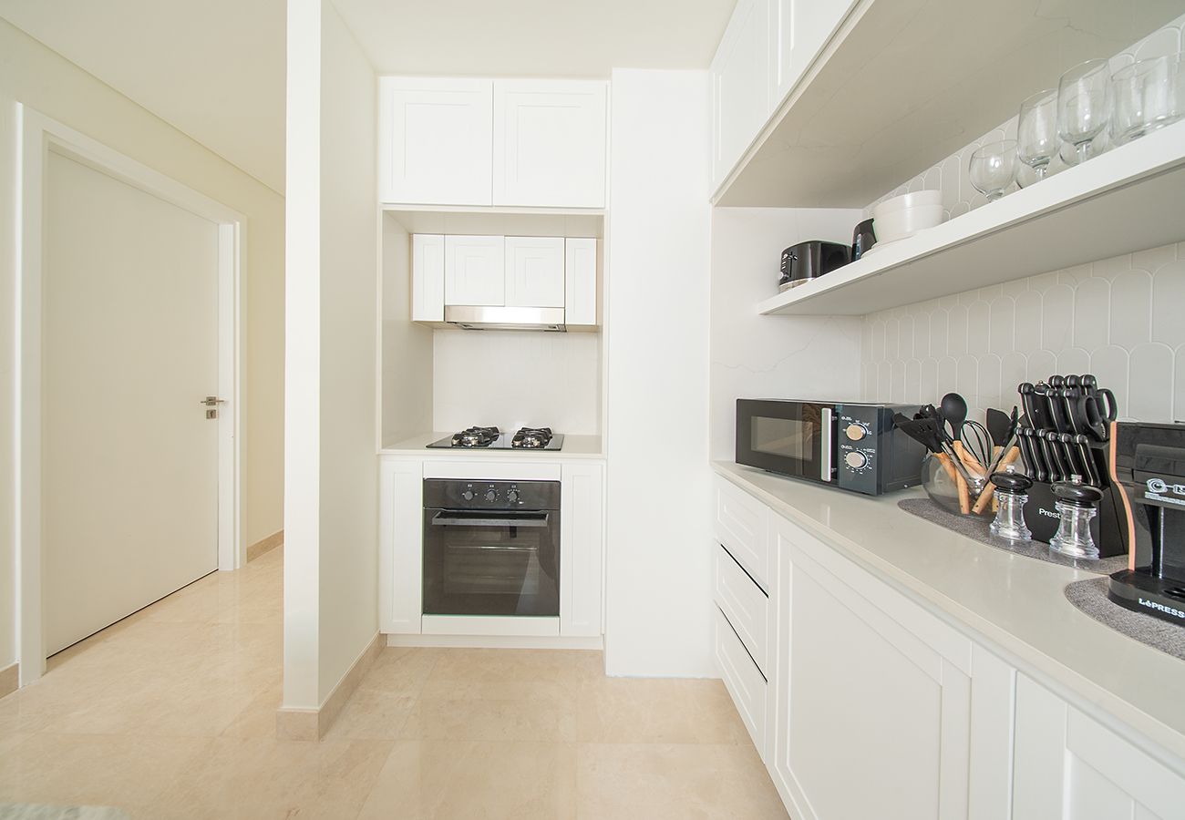 Apartment in Dubai - Beachfront 1BR at Palace Residence
