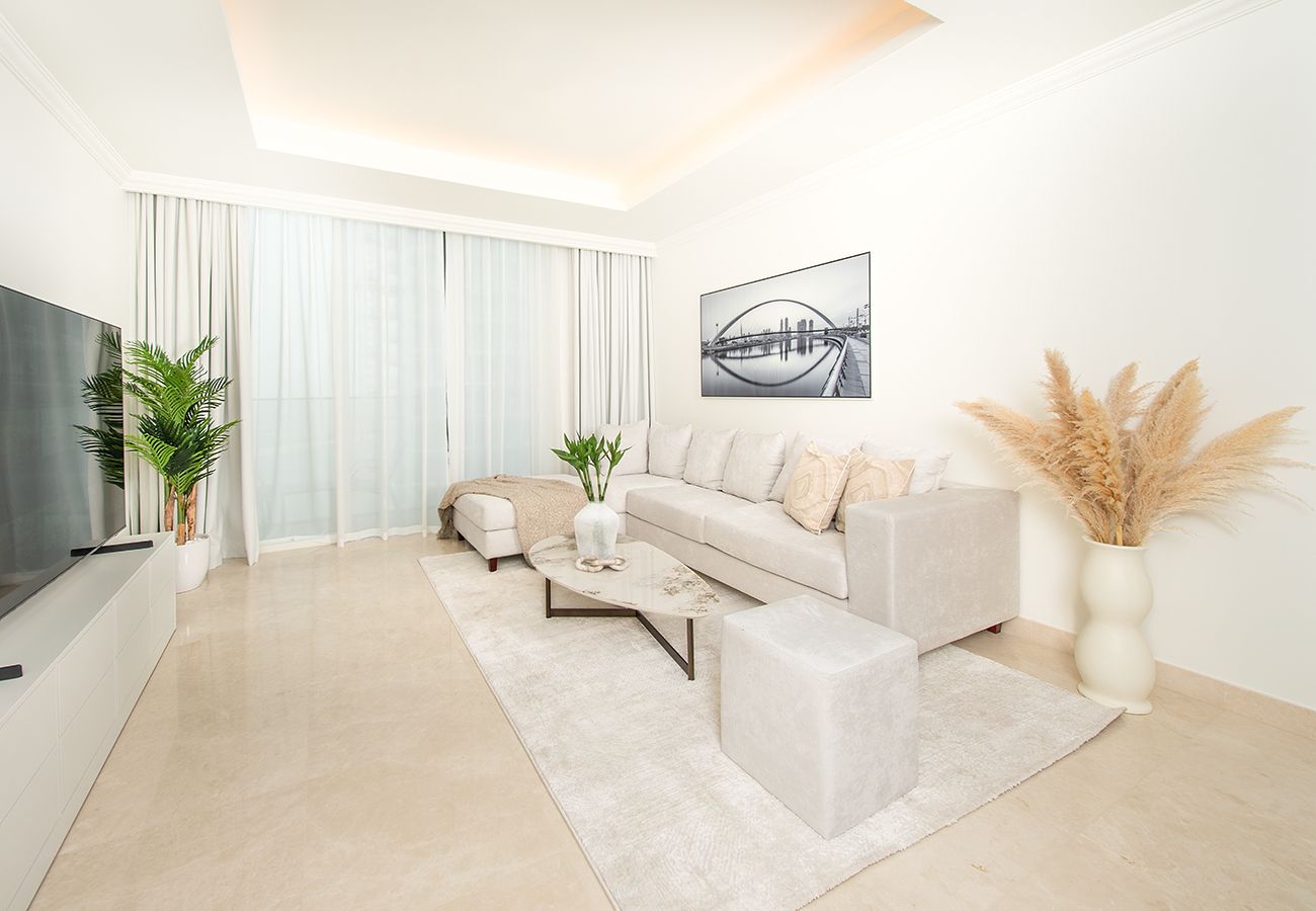 Apartment in Dubai - Beachfront 1BR at Palace Residence