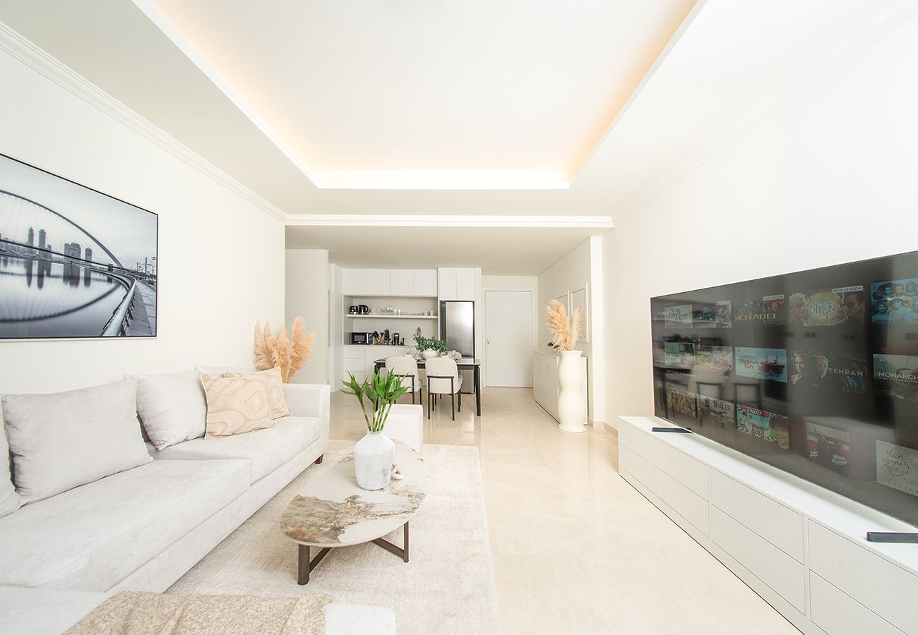 Apartment in Dubai - Beachfront 1BR at Palace Residence