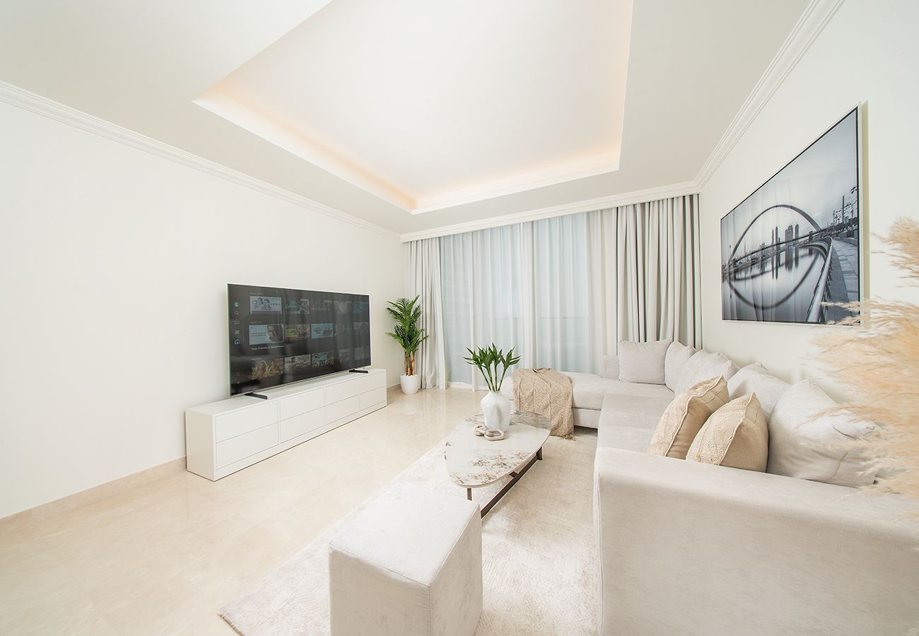 Apartment in Dubai - Beachfront 1BR at Palace Residence