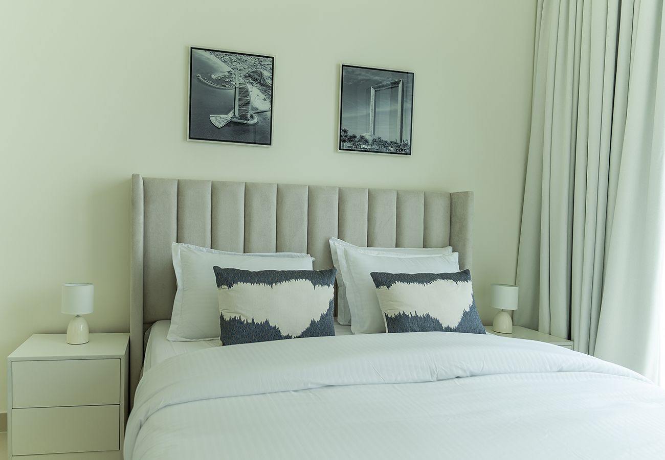 Apartment in Dubai - Beachfront 1BR at Palace Residence